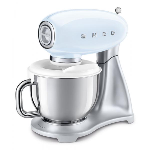 Réfrigérateur Smeg SMF avec accessoires smic01