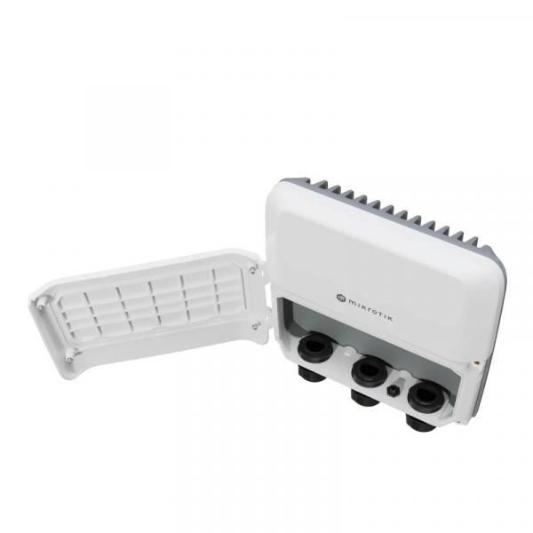Mikrotik RB5009UPr+S+OUT Routeur 7xGbE 1xSFP+ IP66