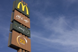 McDonald's erweitert seine Zusammenarbeit mit Accenture, um generative KI-Lösungen in seinen Restaurants anzuwenden